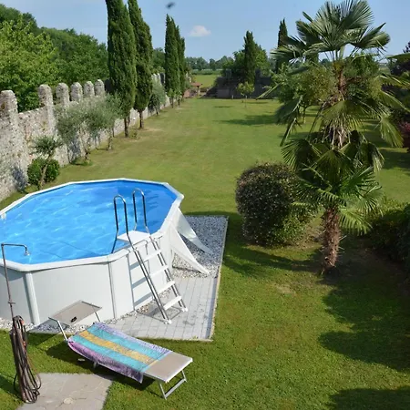 Nette In San Bernardo Mit Grossem Garten *